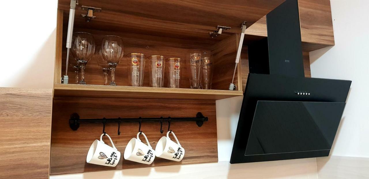 Uki-Modern Apartment With Parking Novi Sad Luaran gambar